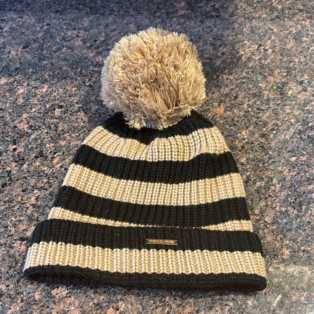 Michael Kors winter hat, NWOT, black and tan